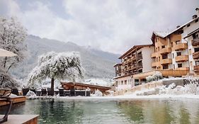 Spa & Naturhotel Outside